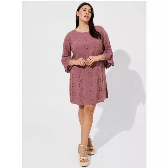 Torrid Mauve Eyelet Sheath Style Dress - Picture 1 of 4